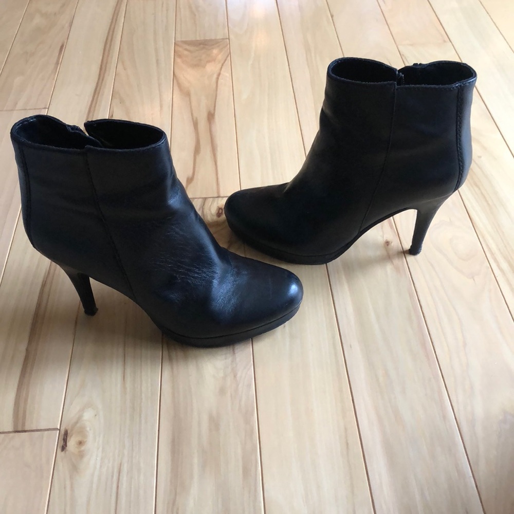 Steven by Steve Madden black booties, leather upper, worn, size 7